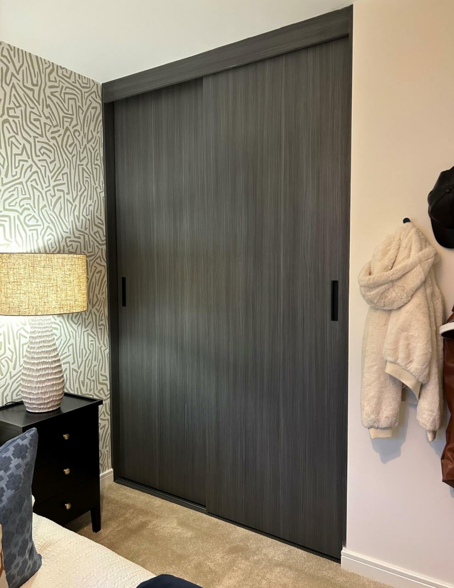 Fitted wardrobes City Fineline Anthracite